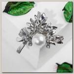 Брошь 'Жемчуг' листья оливы, цвет белый в серебре